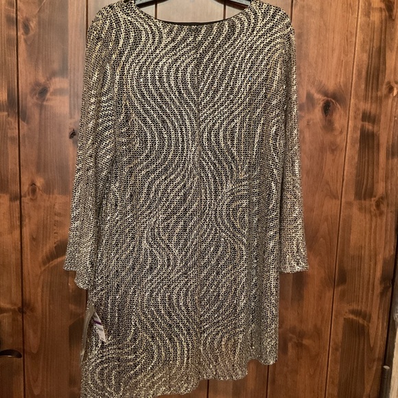 JM Collection Shimmering Black and Silver and Gold Tunic - Picture 4 of 4